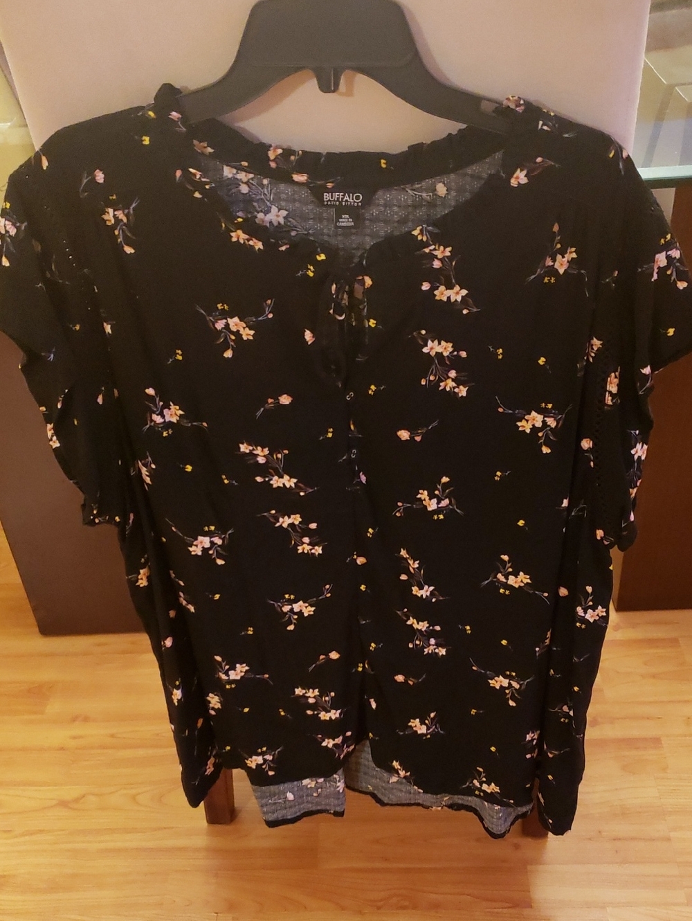 Buffalo David Bitton Black Floral Tie-Front Blouse